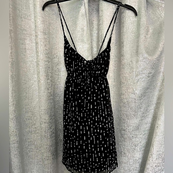 ROXY JR’s XS SWEET and STYLISH mini sundress from Roxy. Black with white print. - Picture 3 of 7